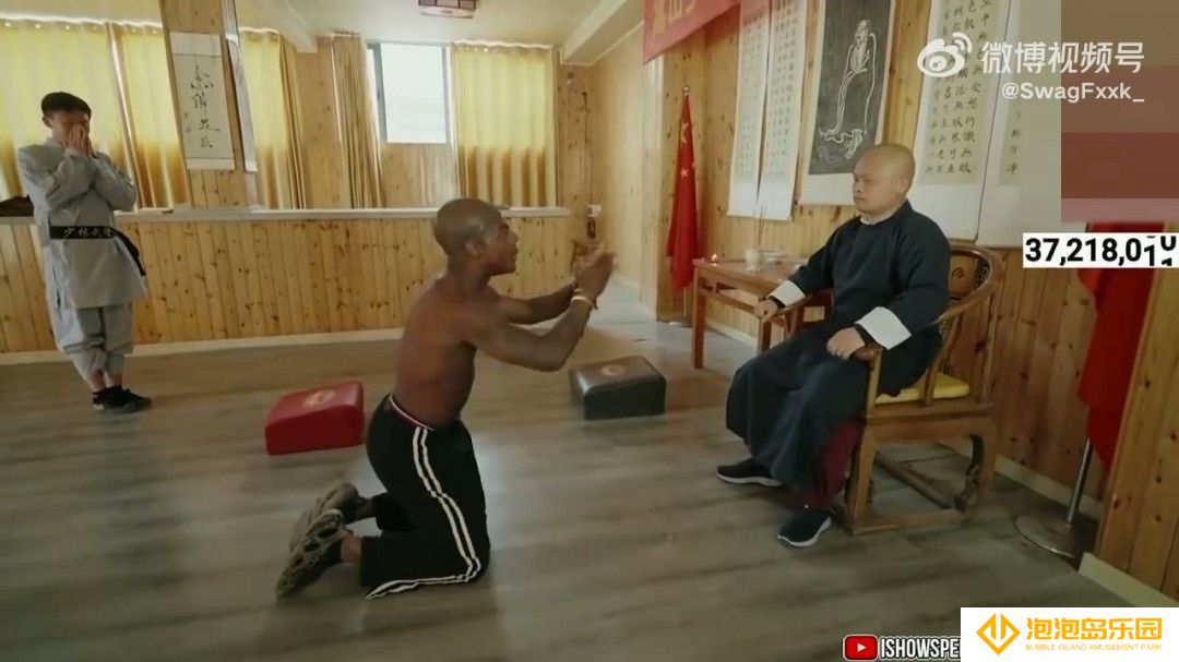 学习中国功夫！“甲亢哥”现身中国河南少林寺