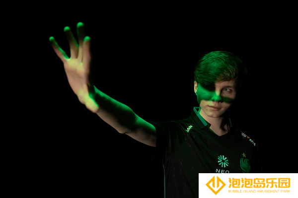 重磅消息！m0NESY已正式签约Falcons战队